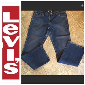Levi’s Low-rise, bootcut jeans